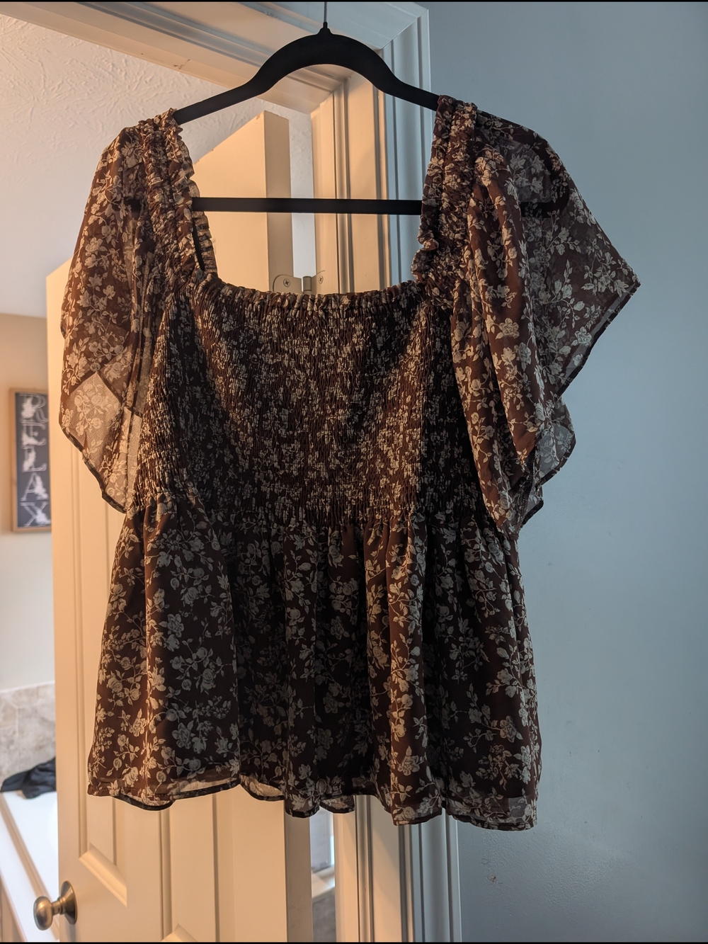 ARULA Brown Floral Smocked Peplum Blouse